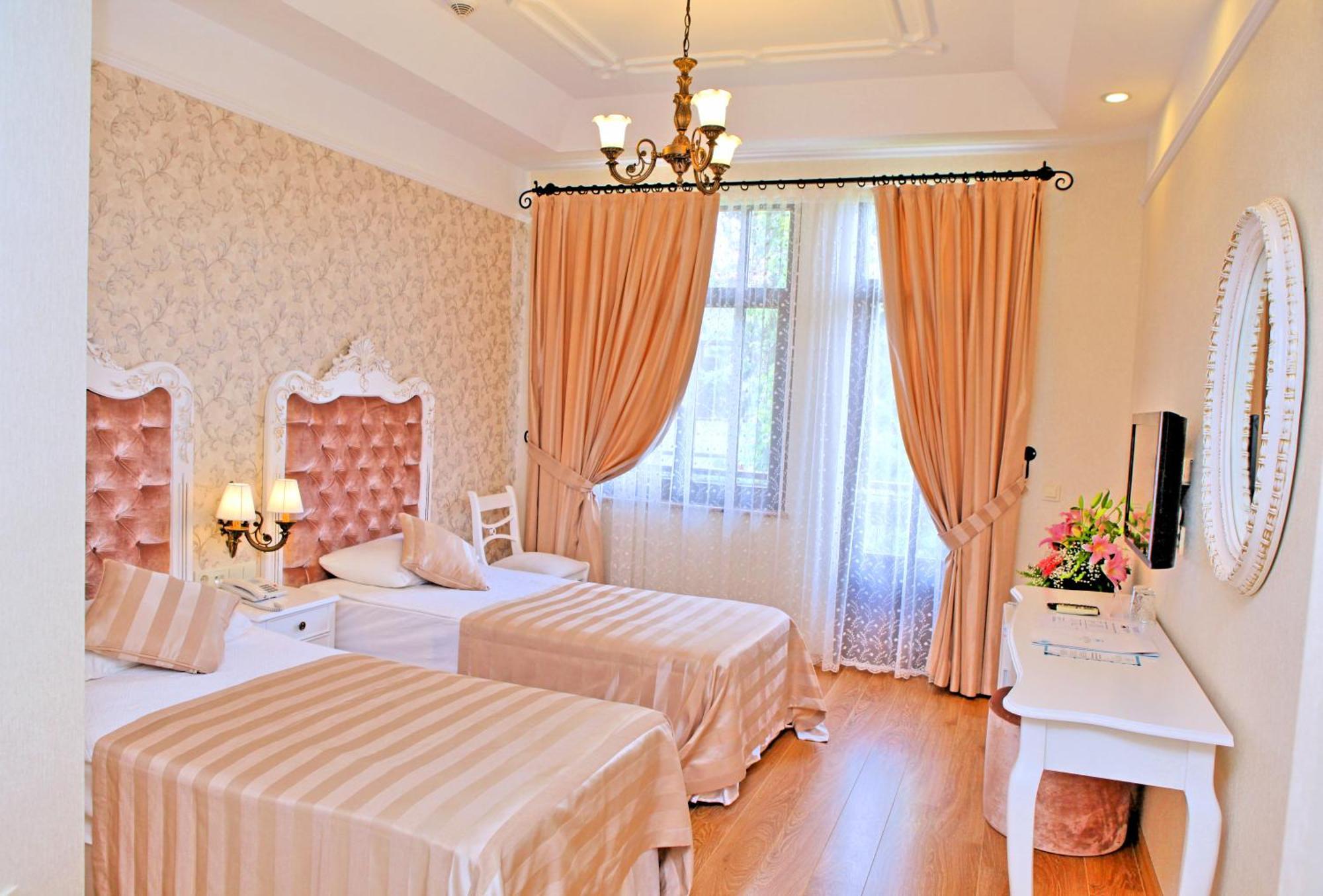 Deluxe Double or Twin Room Balcony,1274949661:JPEG