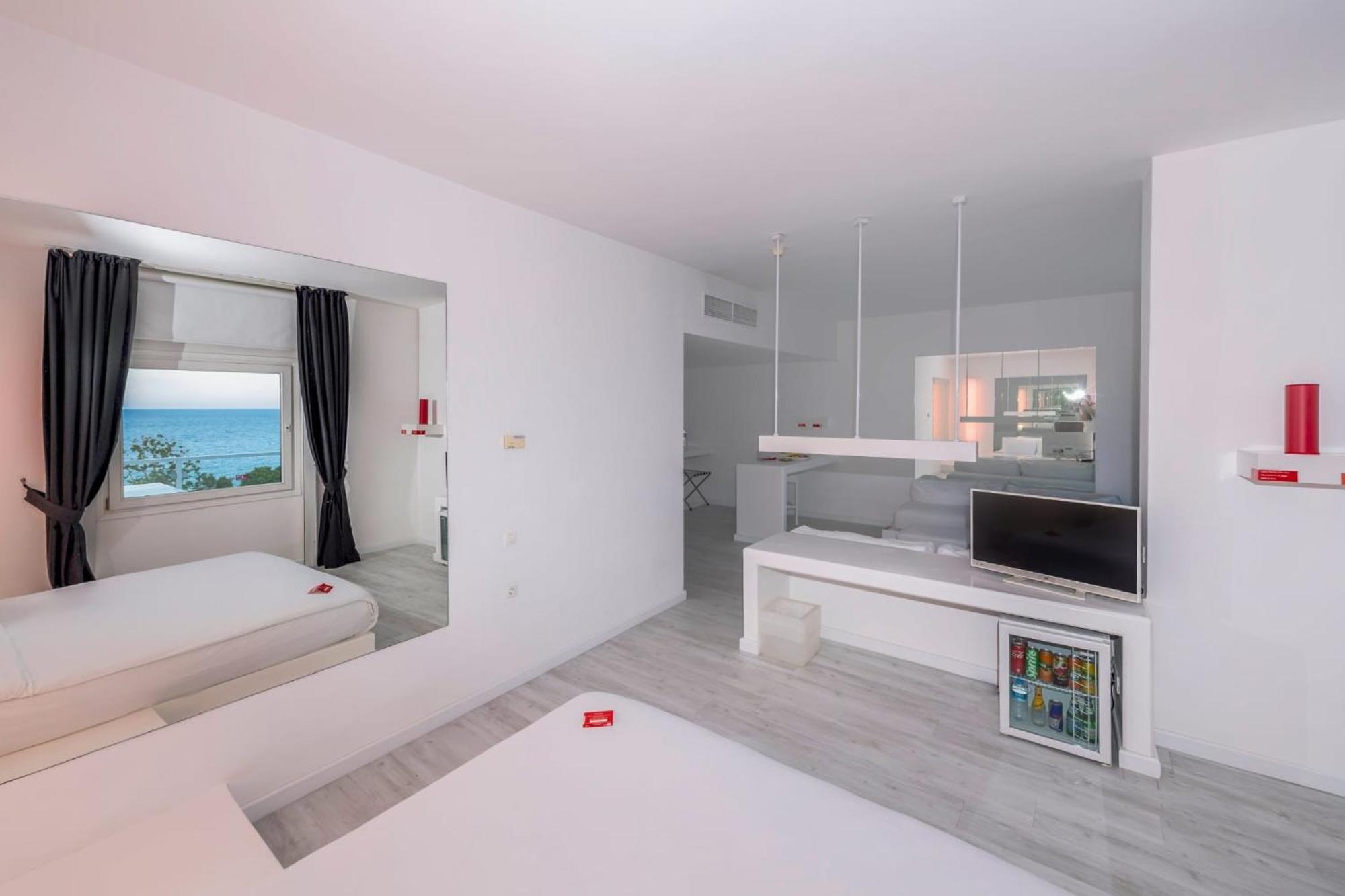 Family Room Sea View
