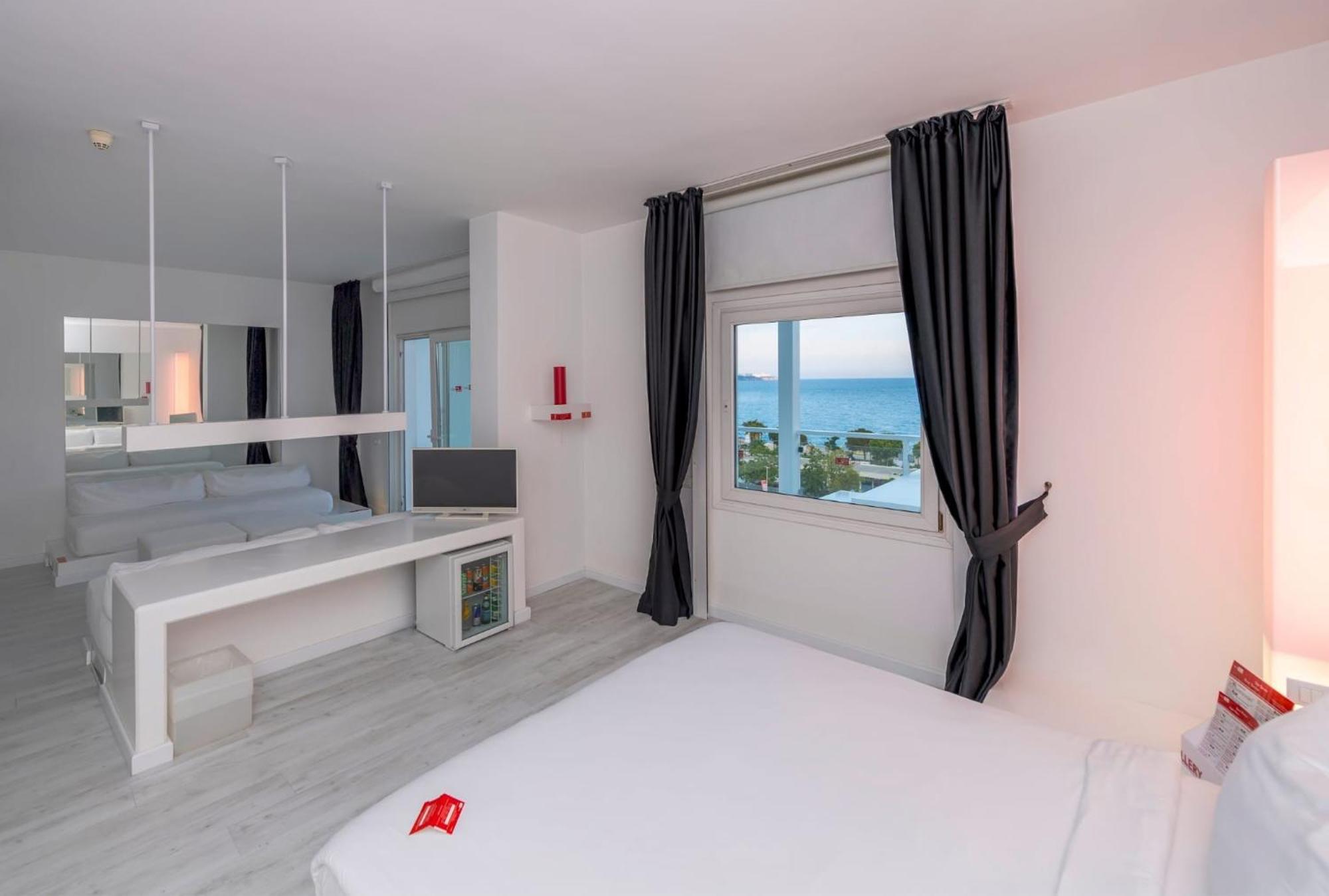 Family Room Sea View